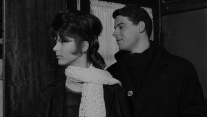 Среди друзей кадр 1 онлайн-кинотеатр Эмбликс