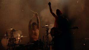 Twenty One Pilots: Больше, чем мы когда-либо представляли кадр 29 онлайн-кинотеатр Эмбликс