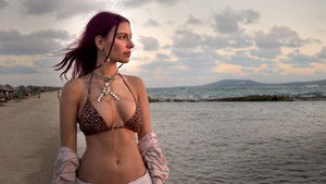 Подойди ближе кадр 1 онлайн-кинотеатр Эмбликс