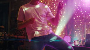 Отпуск на двоих кадр 35 онлайн-кинотеатр Эмбликс