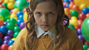 Улей кадр 1 онлайн-кинотеатр Эмбликс