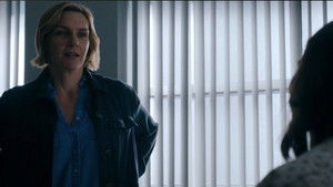 Из многих кадр 32 на Эмбликс в Hd