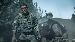 Военная машина кадр 7 онлайн-кинотеатр Эмбликс