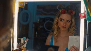 Отклонение кадр 7 онлайн-кинотеатр Эмбликс