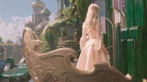 Злая. Часть 2 кадр 214 онлайн-кинотеатр Эмбликс