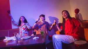 Художница или что-то типа того кадр 8 онлайн-кинотеатр Эмбликс