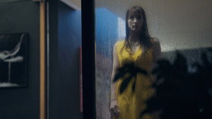 Чужая мама кадр 3 онлайн-кинотеатр Эмбликс