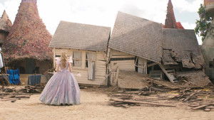 Злая. Часть 2 кадр 203 онлайн-кинотеатр Эмбликс