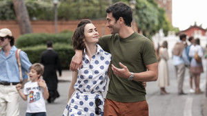 Эмили в Париже кадр 9 на Эмбликс в Hd