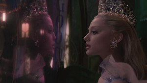 Злая. Часть 2 кадр 183 онлайн-кинотеатр Эмбликс