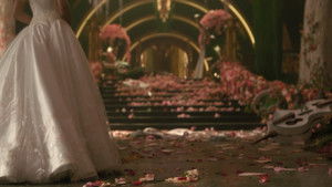 Злая. Часть 2 кадр 222 онлайн-кинотеатр Эмбликс