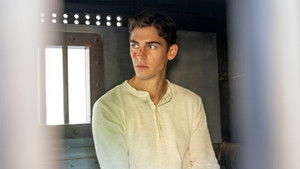 Молодой Шерлок кадр 5 на Эмбликс в Hd