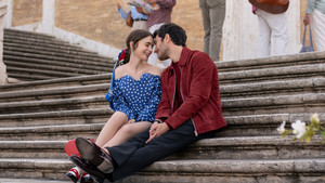 Эмили в Париже кадр 82 на Эмбликс в Hd