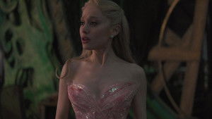 Злая. Часть 2 кадр 156 онлайн-кинотеатр Эмбликс