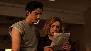 Школьные духи кадр 6 на Эмбликс в Hd