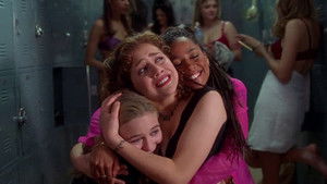 Бестолковые кадр 18 онлайн-кинотеатр Эмбликс