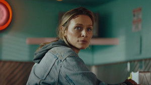 Снова и снова кадр 1 онлайн-кинотеатр Эмбликс