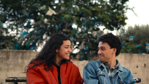 Откуда дует ветер кадр 1 онлайн-кинотеатр Эмбликс