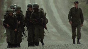 Одна на фронте кадр 1 онлайн-кинотеатр Эмбликс