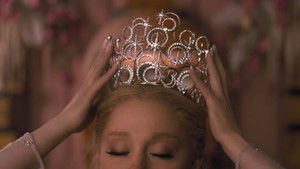 Злая. Часть 2 кадр 210 онлайн-кинотеатр Эмбликс