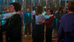 Очень странные дела кадр 266 на Эмбликс в Hd