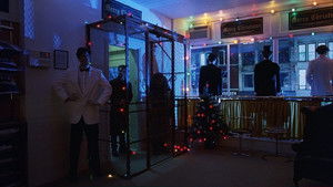 С широко закрытыми глазами кадр 60 онлайн-кинотеатр Эмбликс