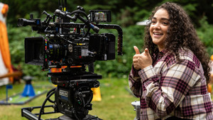 Школьные духи кадр 77 на Эмбликс в Hd