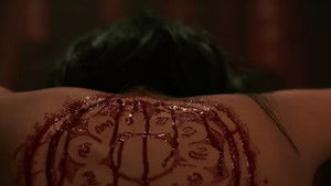 Она не мать кадр 7 онлайн-кинотеатр Эмбликс