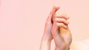 Жена принца XXI века кадр 11 на Эмбликс в Hd