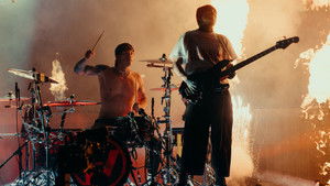 Twenty One Pilots: Больше, чем мы когда-либо представляли кадр 47 онлайн-кинотеатр Эмбликс