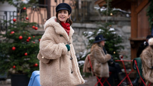 Эмили в Париже кадр 63 на Эмбликс в Hd