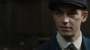 Молодой Шерлок кадр 18 на Эмбликс в Hd