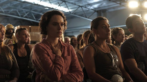 В поисках живых кадр 1 онлайн-кинотеатр Эмбликс