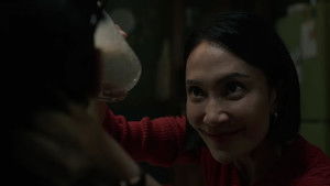 Она не мать кадр 28 онлайн-кинотеатр Эмбликс