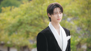 Жена принца XXI века кадр 33 на Эмбликс в Hd