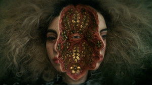 Она больше любила цветы кадр 3 онлайн-кинотеатр Эмбликс