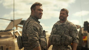 Военная машина кадр 9 онлайн-кинотеатр Эмбликс