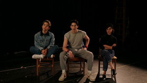 Школьные духи кадр 40 на Эмбликс в Hd