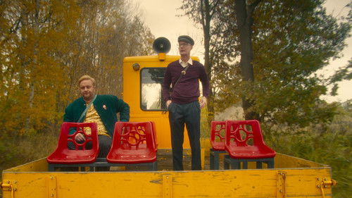 Упала с дерева, спасая утку