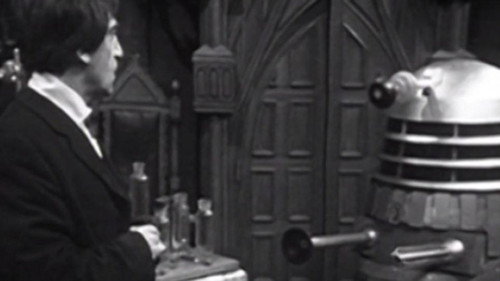 Зло далеков, эпизод 2