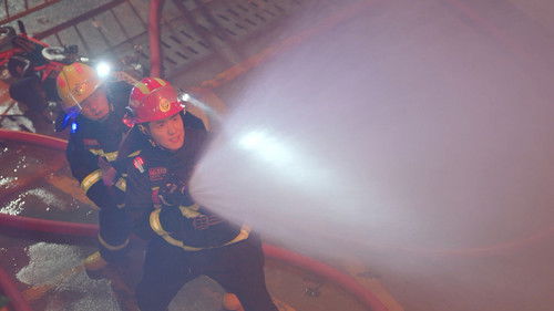 Ты та девушка с землетрясения 10 лет назад?